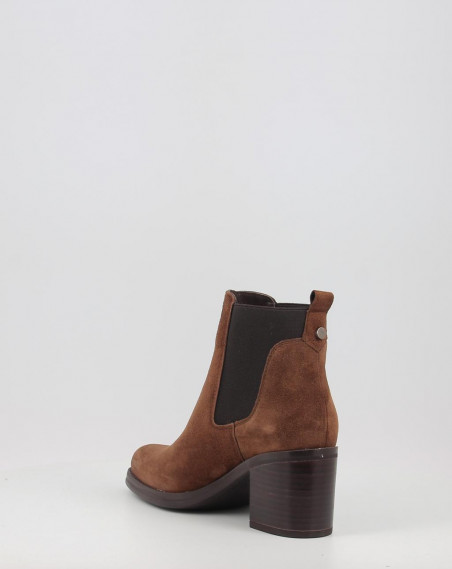 LEYNA 2404 LEYNA 2404
