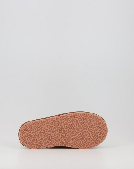 SUEDE SLIPPER FULL ESKIMO STITCH SUEDE SLIPPER FULL ESKIMO STITCH