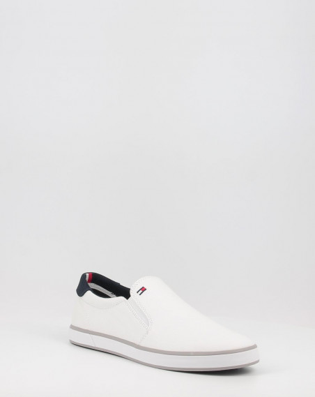 ICONIC SLIP ON SNEAKER