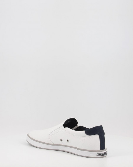 ICONIC SLIP ON SNEAKER