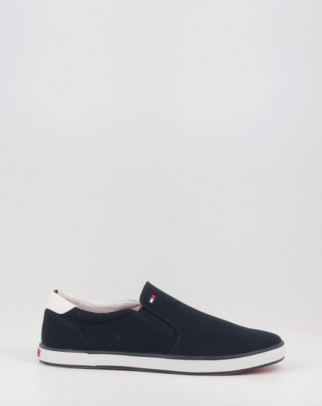 ICONIC SLIP ON SNEAKER