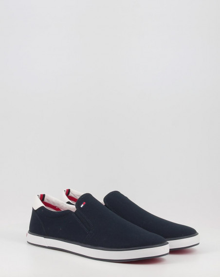 ICONIC SLIP ON SNEAKER