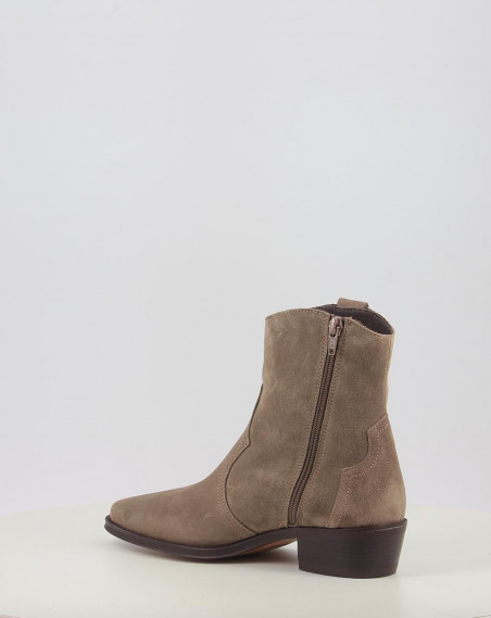 CECILE 2548