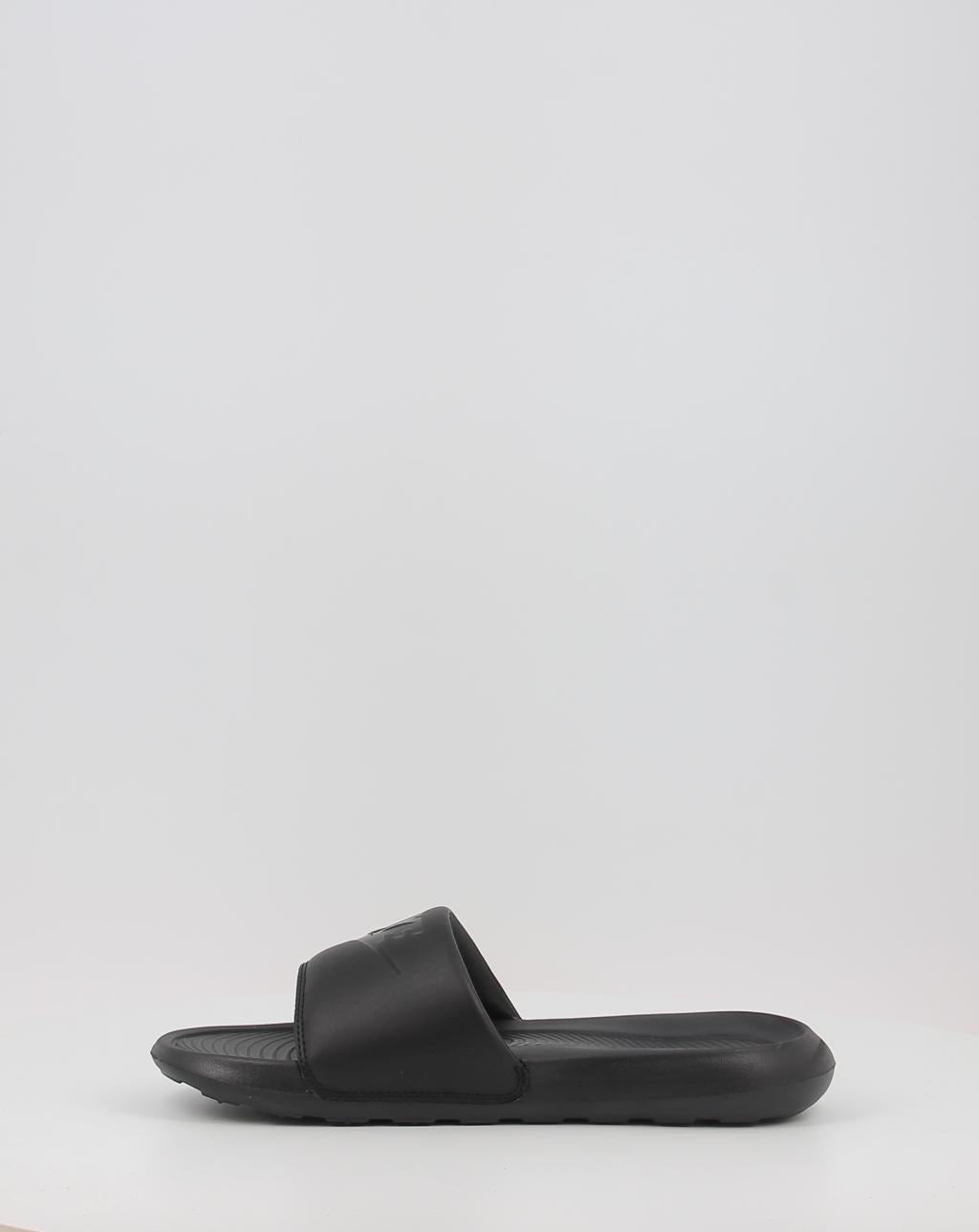 WMNS VICTORI CN9677 004