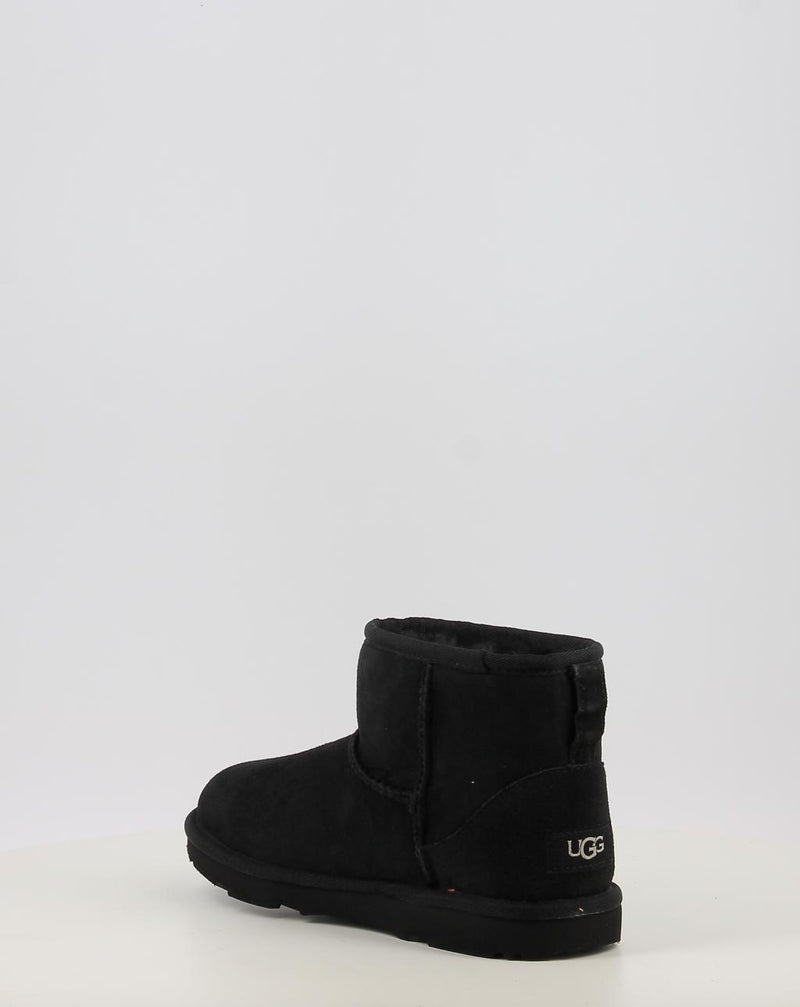 Stivali UGG CLASSIC MINI II nero