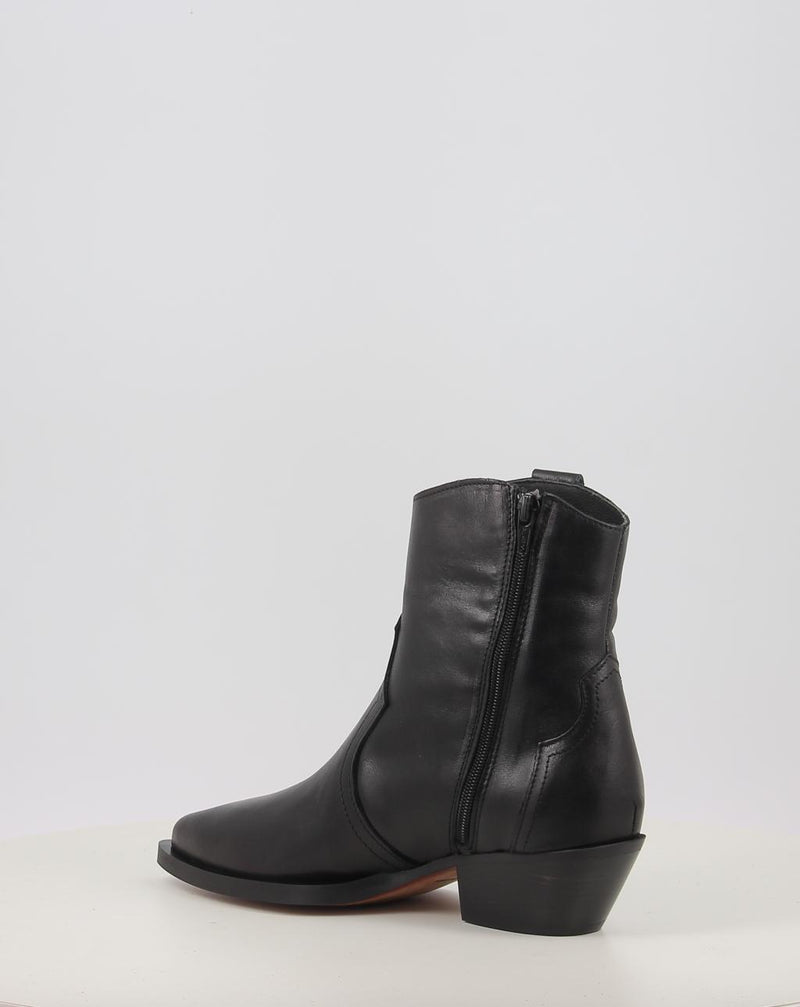 Stivaletti ALPE 5547 nero