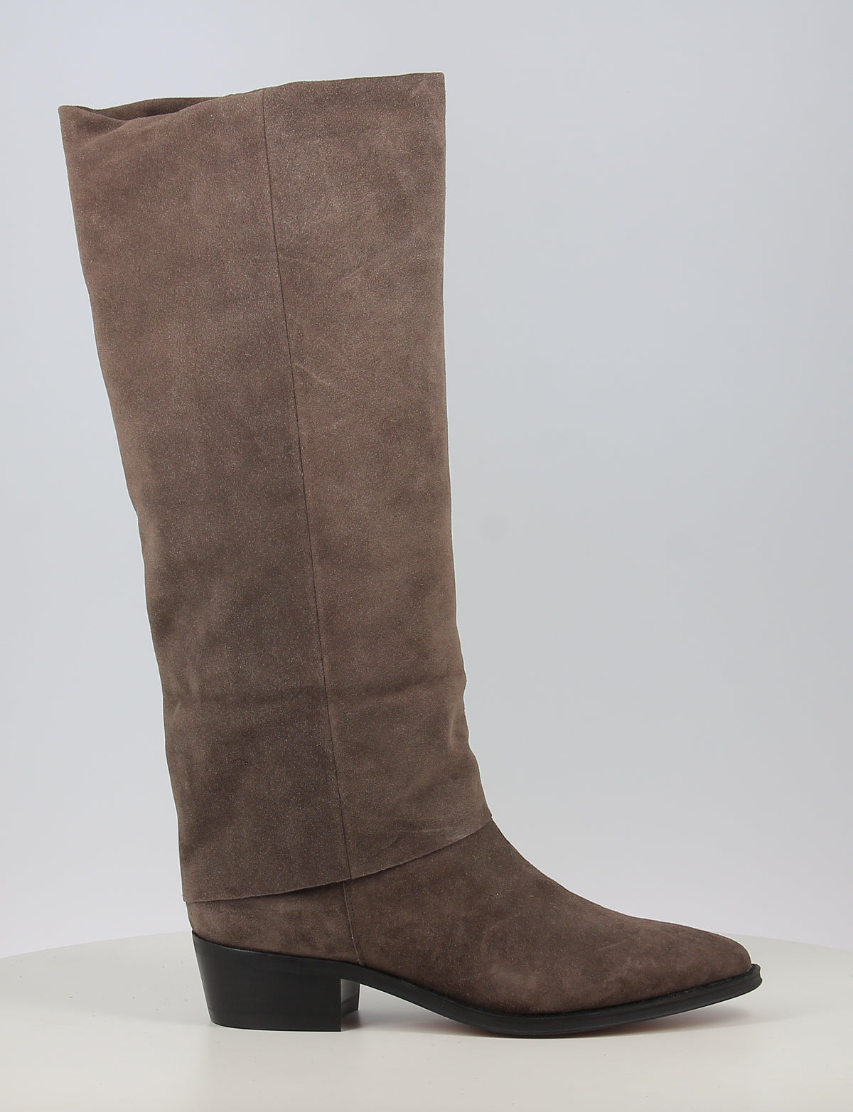 AFT CECILE 5643