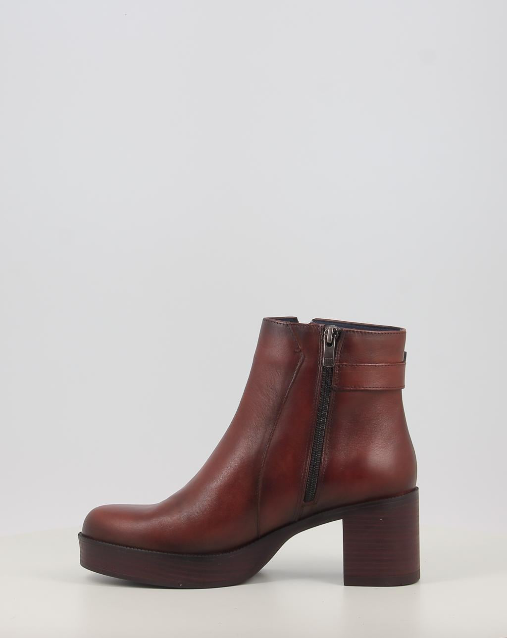 D9589 BOWY